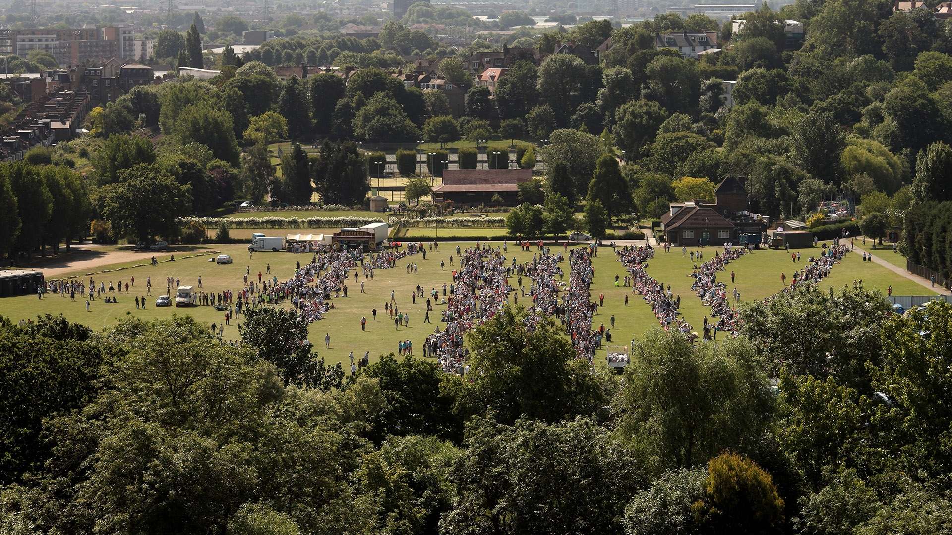 會參與多場 會參與多場